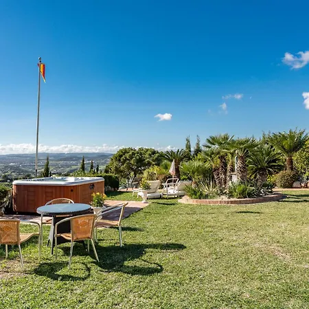 With Sea View, Pool, Jacuzzi And Zen Garden - Only 5min To Town Сasa de vacaciones Estepona