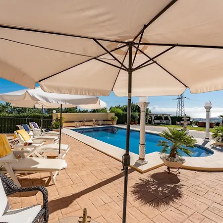 With Sea View, Pool, Jacuzzi And Zen Garden - Only 5min To Town Сasa de vacaciones *