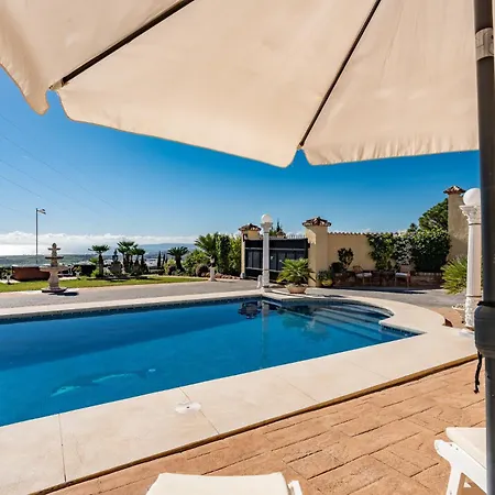 Holiday home With Sea View, Pool, Jacuzzi And Zen Garden - Only 5min To Town *