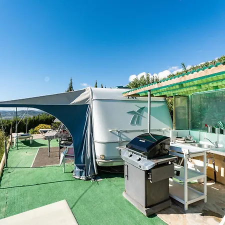 With Sea View, Pool, Jacuzzi And Zen Garden - Only 5min To Town Holiday home *